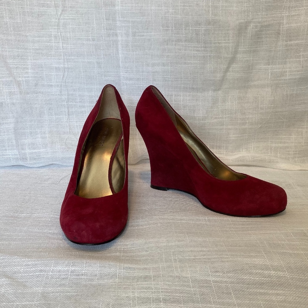 Nine West Burgundy Wedge
